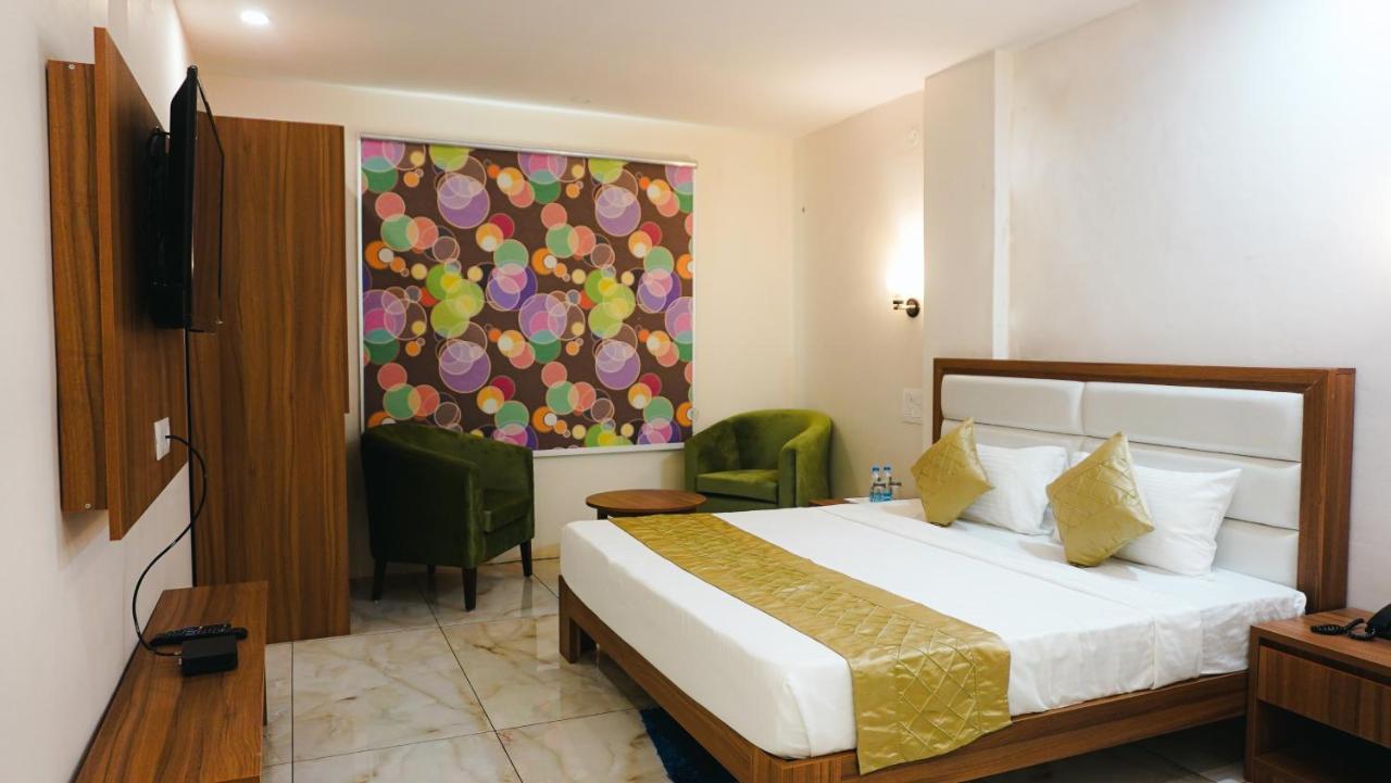 Hotel Northwind, Kharar, Mohali Bagian luar foto
