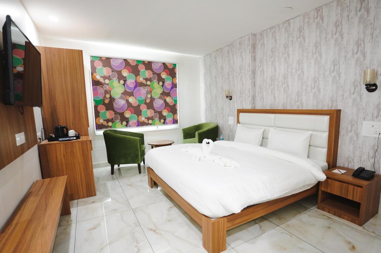 Hotel Northwind, Kharar, Mohali Bagian luar foto