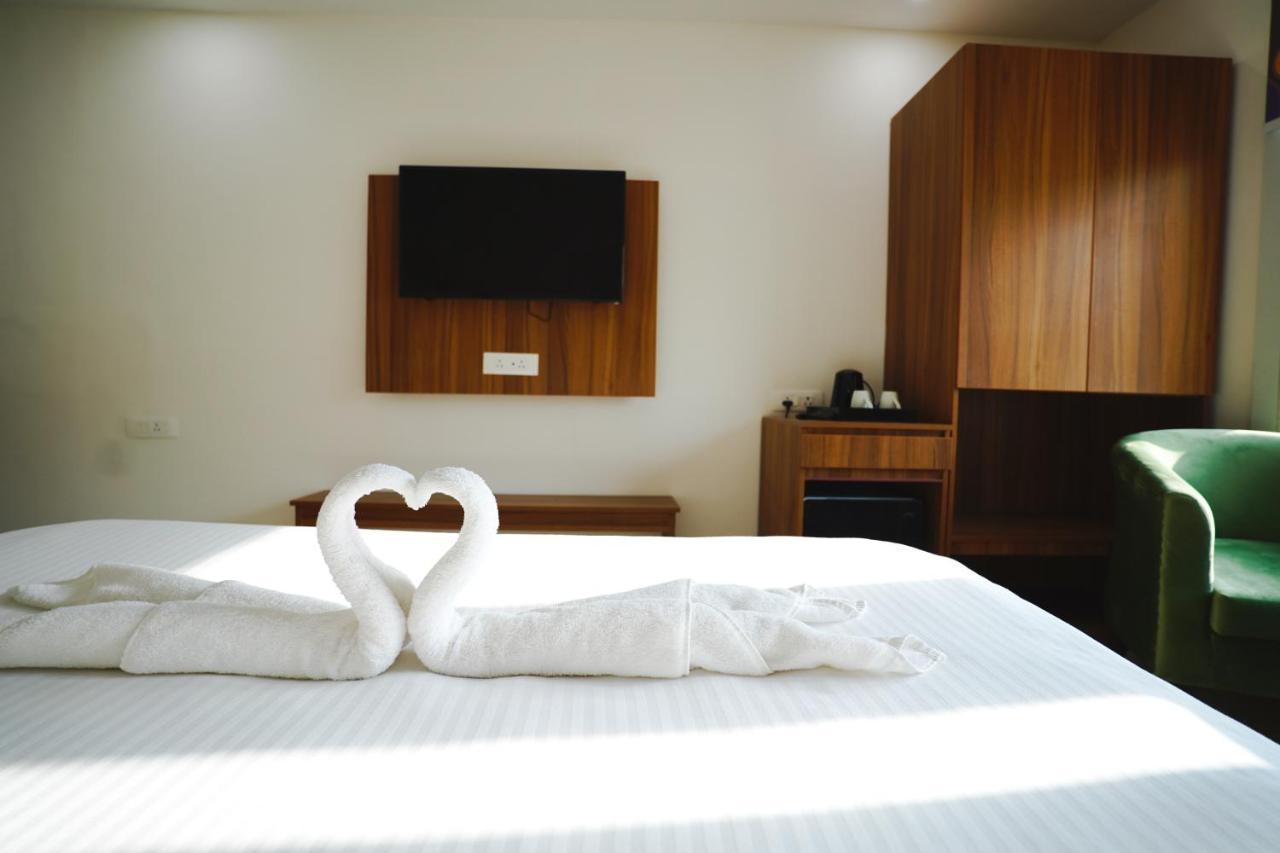 Hotel Northwind, Kharar, Mohali Bagian luar foto