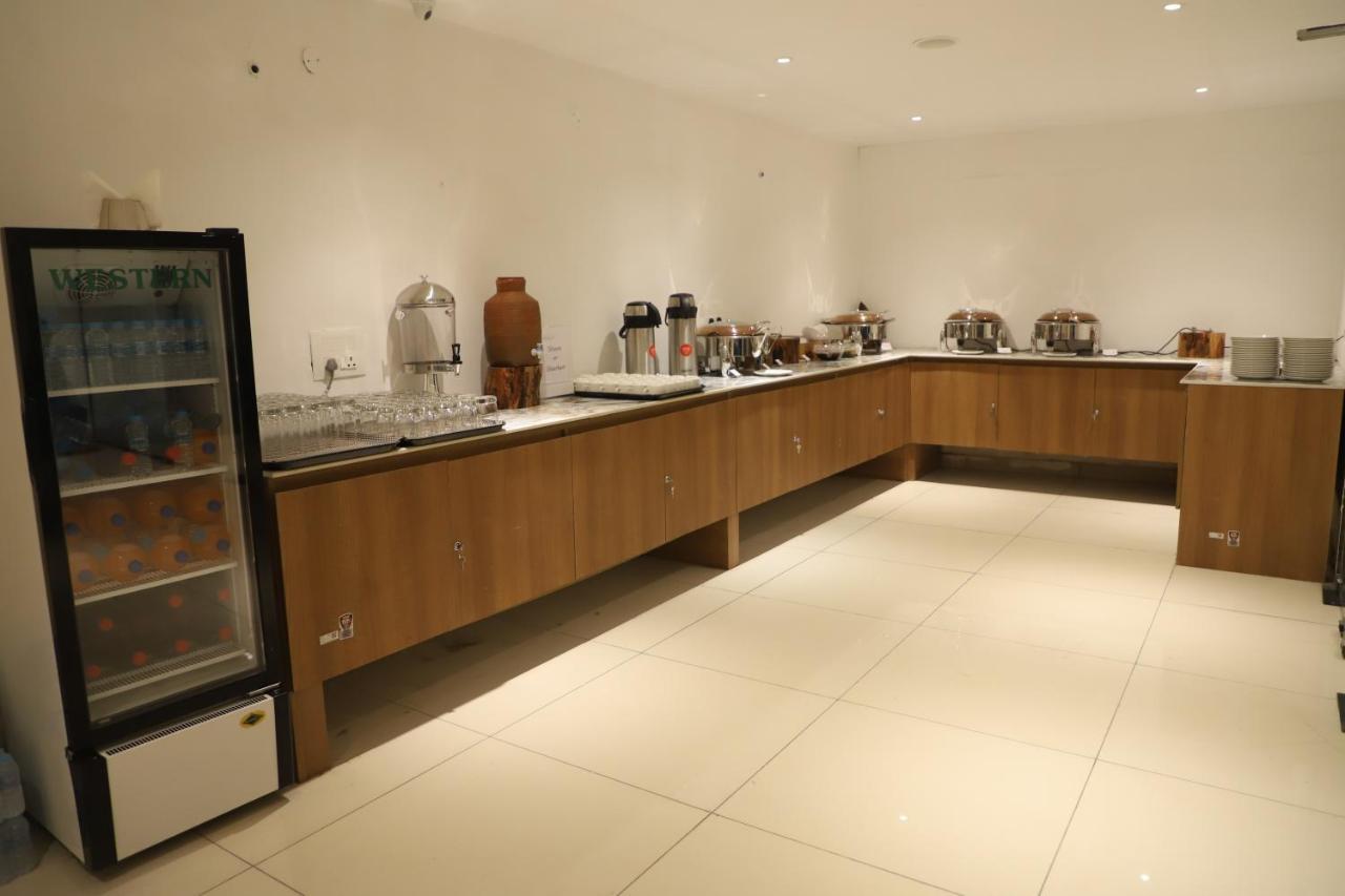 Hotel Northwind, Kharar, Mohali Bagian luar foto